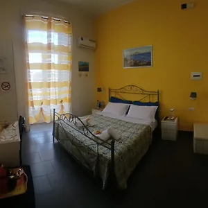 Affittacamere Ale, Napoli